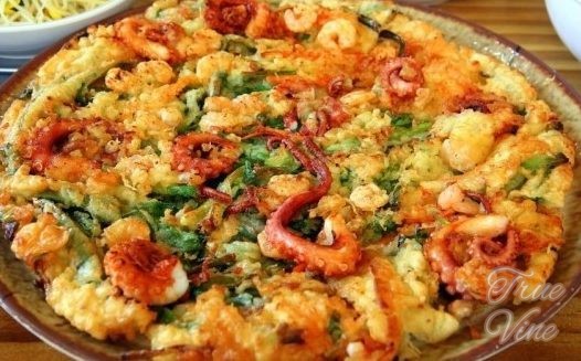 海鮮チヂミ　（韓国料理）
