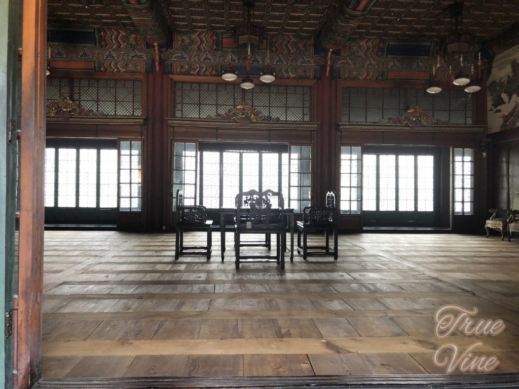 韓国王宮建築内部