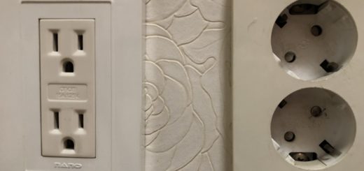 韓国のコンセントの形